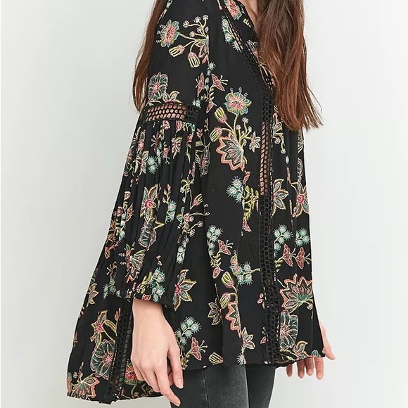 Free People Just The Two Of Us Floral Tunic in Black Size XS Bohemian Grunge - Picture 5 of 6
